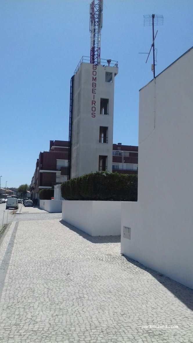 (4740-002) Esposende - 7 Rua 25 de Abril — foto 2