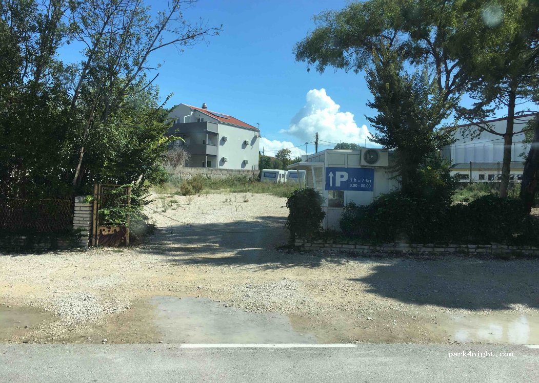 (23210) Biograd na Moru - 24 Šetalište kneza Branimira — foto 4