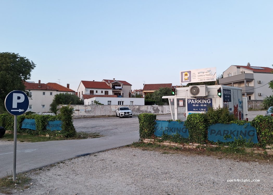 (23210) Biograd na Moru - 24 Šetalište kneza Branimira — foto 5
