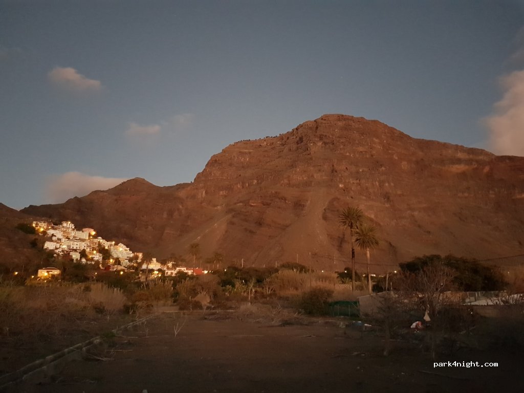 (38870) Valle Gran Rey - 28 Carretera Playa de Inglés — foto 3