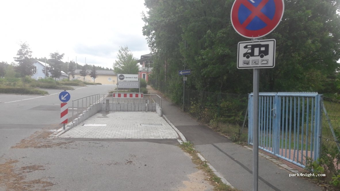 Wohnmobilstellplatz am Waldbad — foto