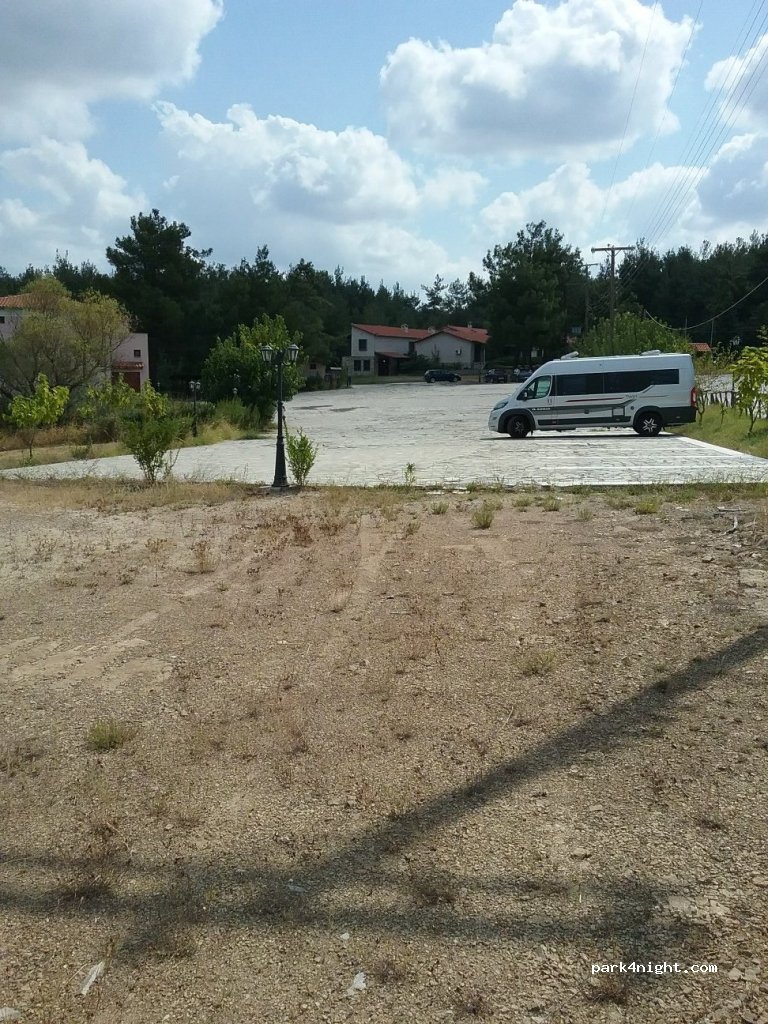 (684 00)  - Unnamed Road — foto