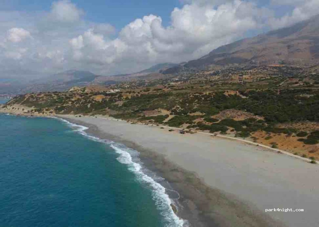 (740 53) Triopetra - Unnamed Road — foto 3