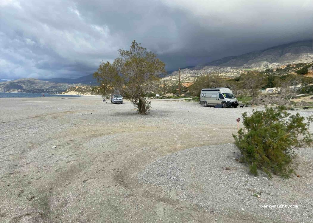 (740 53) Triopetra - Unnamed Road — foto 5