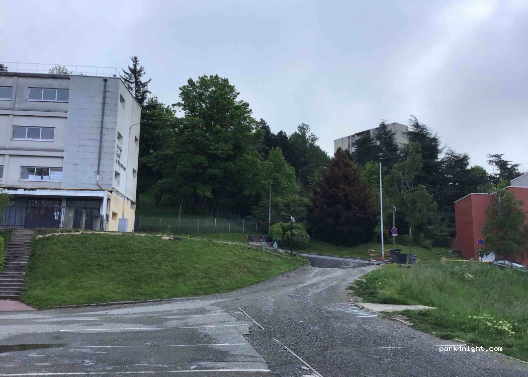 (42100) Saint-Étienne - 1 Passage Claude Monet — foto 3