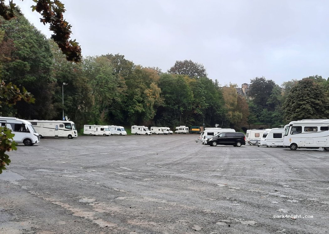 Aire de services et stationnement camping-car Fougères — foto 4