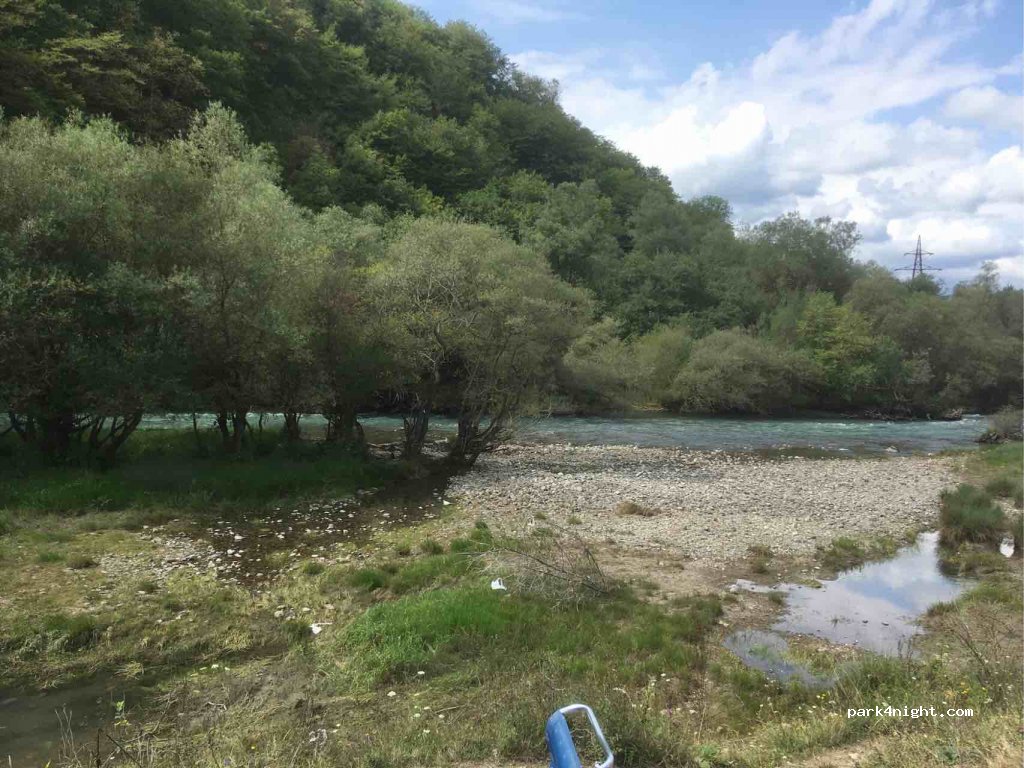 () Badaani - Orkhevi-Sioni — foto