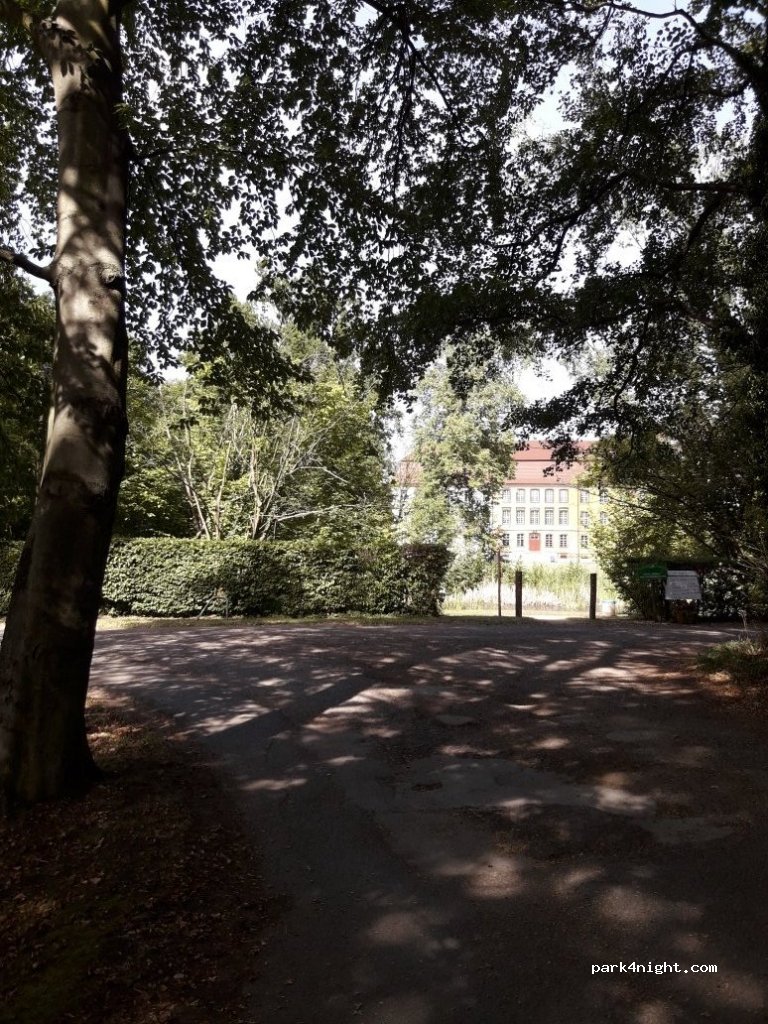 (15868) Lieberose - 3 Schloßhof — foto