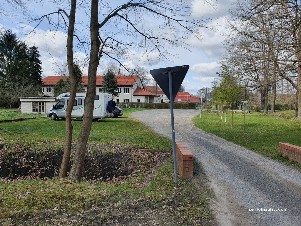 (15868) Lieberose - 3 Schloßhof — foto 2