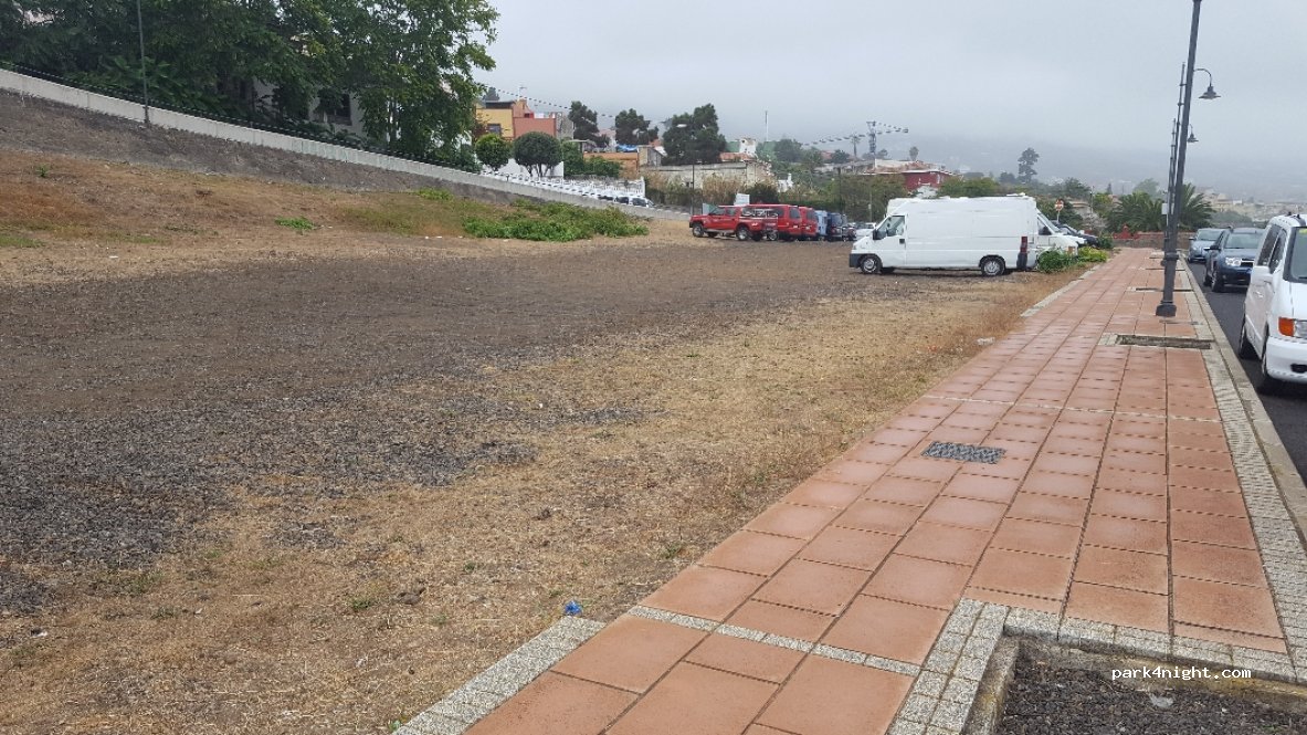 (38300) La Orotava - 18 Plaza Cruz del Teide — foto