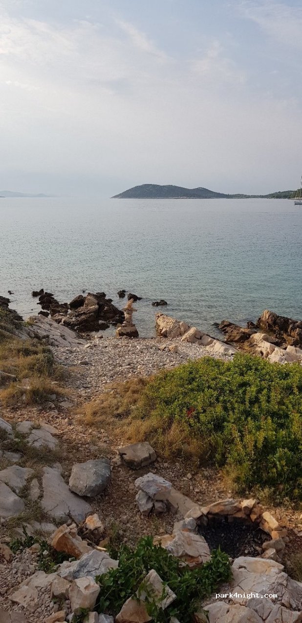 (22244) Murter - Težačka ulica — foto