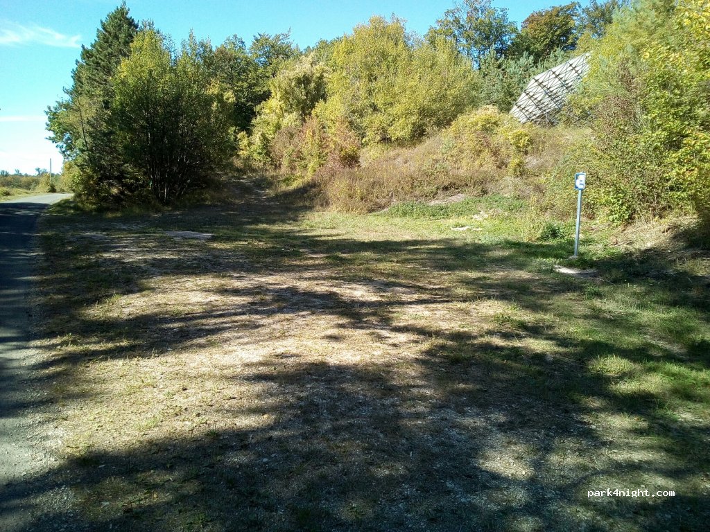 (55260) Fresnes-au-Mont - Chemin de Louvent — foto 3