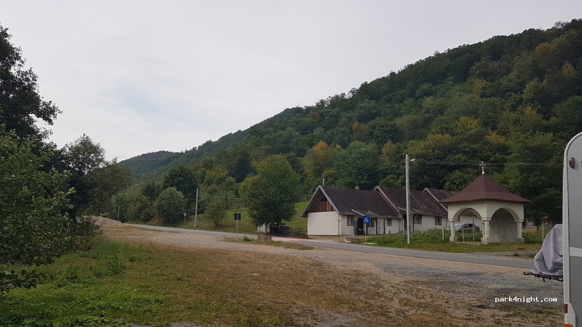 () Băișoara - DJ107R — foto 3