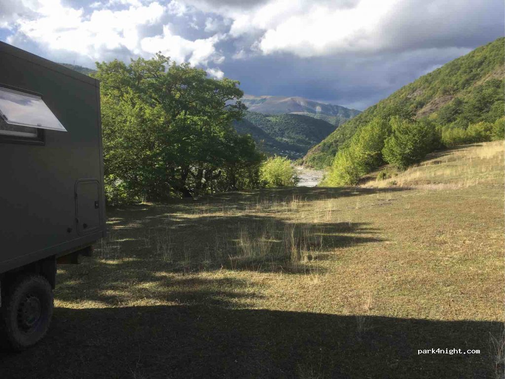 () Pavleuri - Unnamed Road — foto