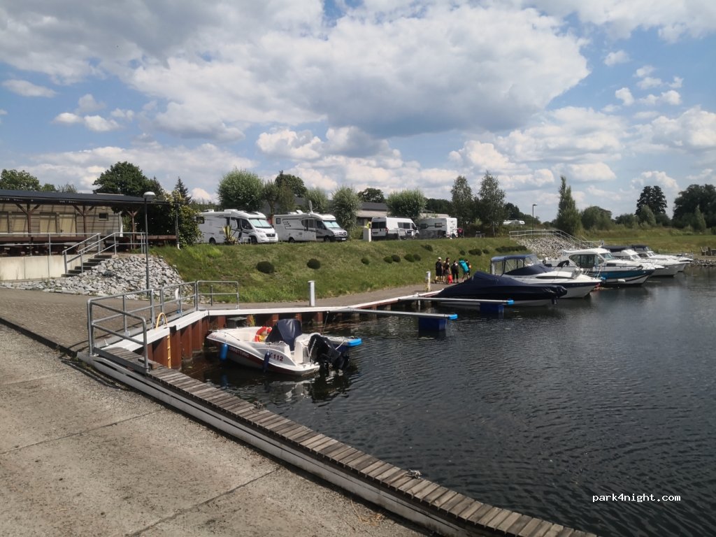(17255) Wesenberg - 11 Ahrensberger Weg — foto