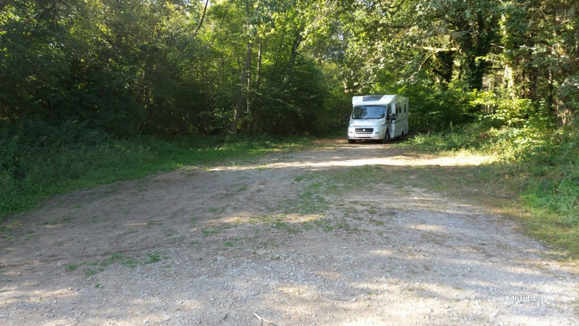 (23400) Saint-Dizier-Leyrenne - D22 — foto 2