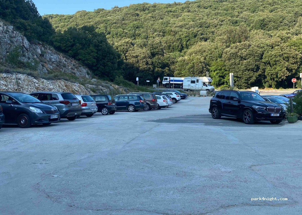 () Pinezići - — foto 2