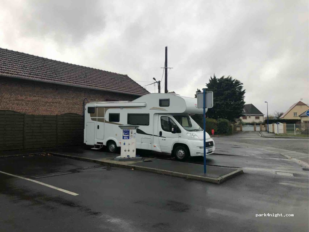 (02800) Beautor - 1 Rue du Port — foto