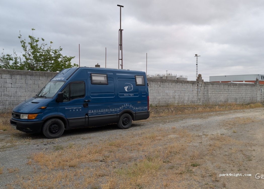 (06249) Calzadilla de los Barros - 57 Calle Barrio — foto 3