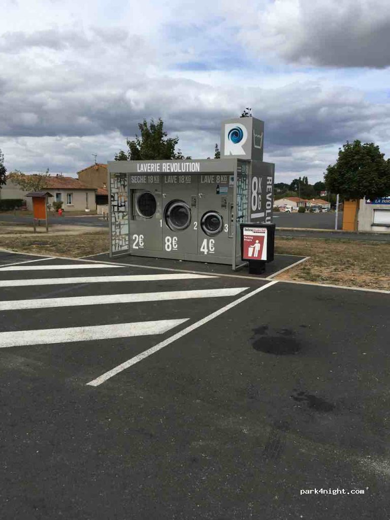 (86600) Lusignan - 63 Avenue de Saintonge — foto