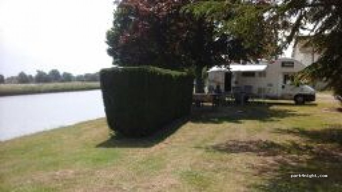 (03230) Garnat-sur-Engièvre - Le Canal — foto