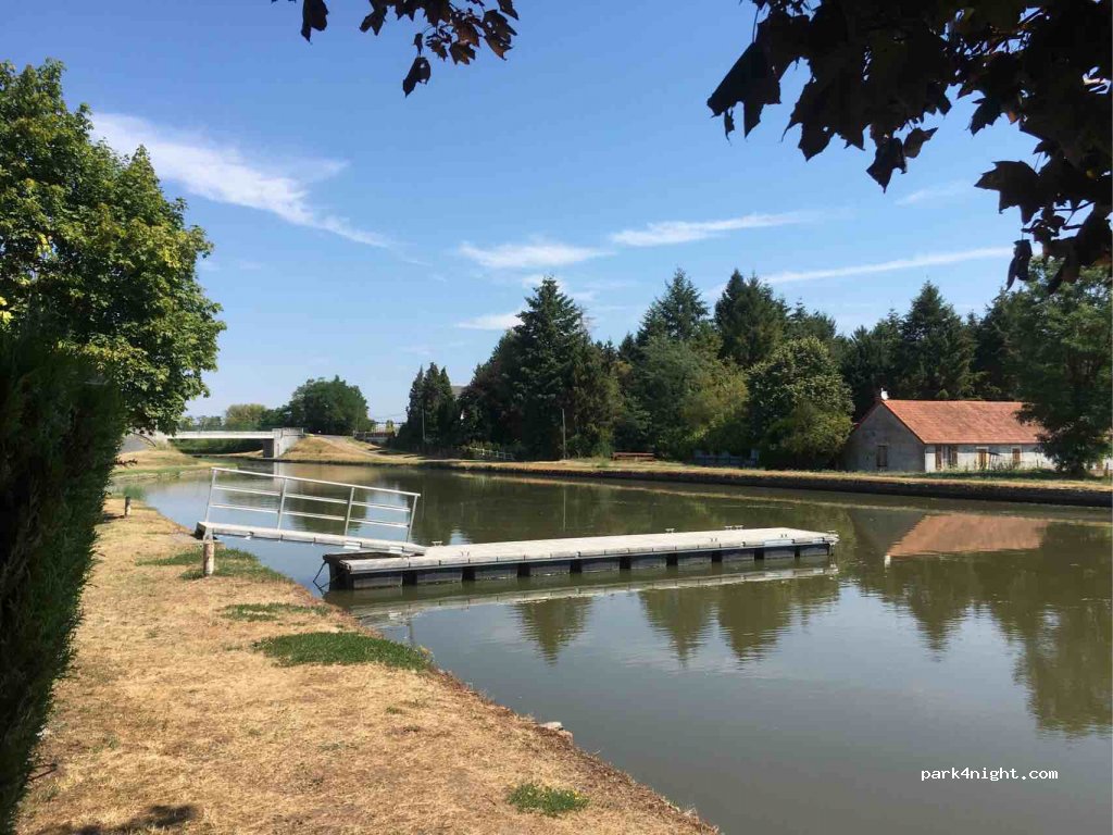 (03230) Garnat-sur-Engièvre - Le Canal — foto 2