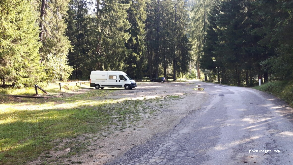 (38013) Malosco - Unnamed Road — foto