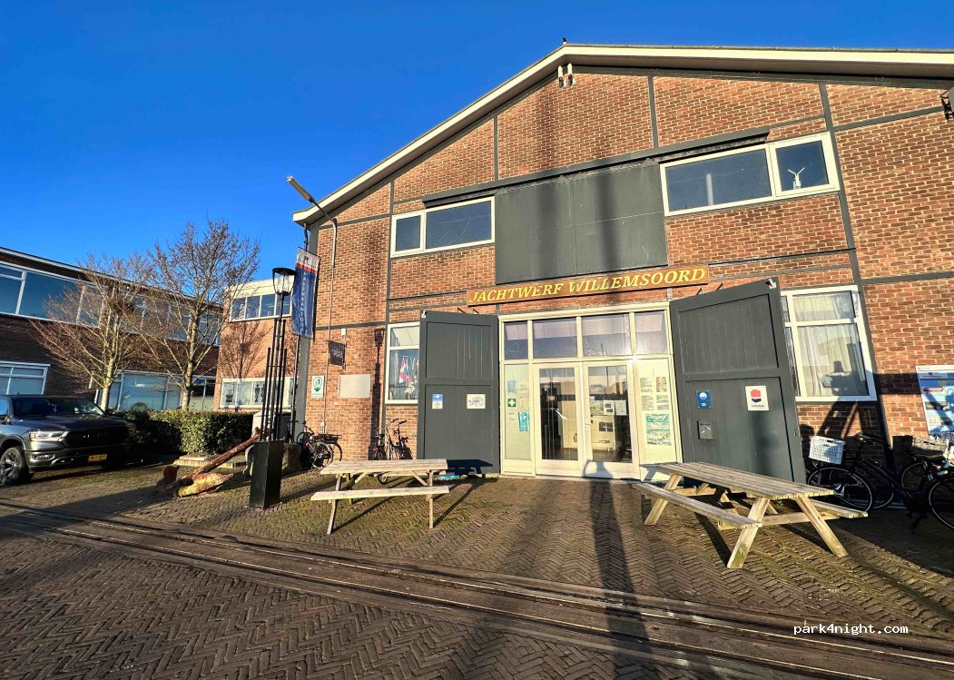 Camper staanplaats Willemsoord — foto 3