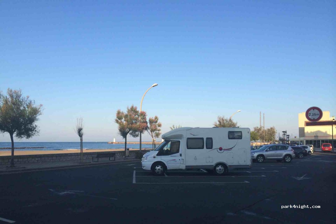 (34300) Agde - 27 Boulevard Front de Mer — foto