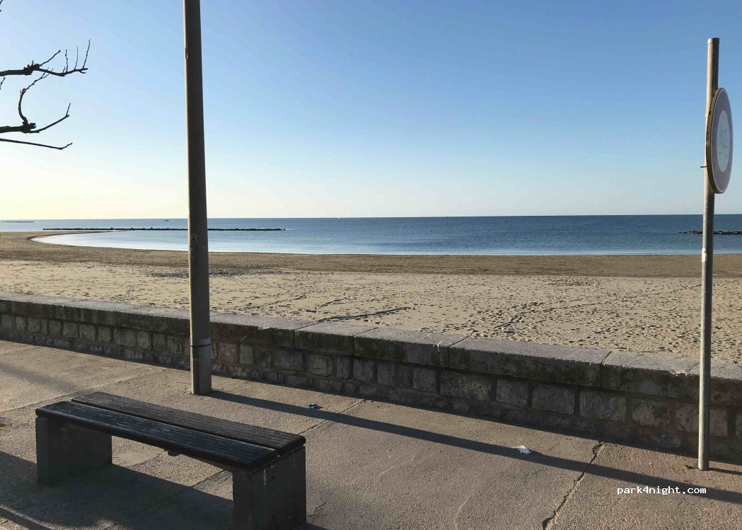 (34300) Agde - 27 Boulevard Front de Mer — foto 2