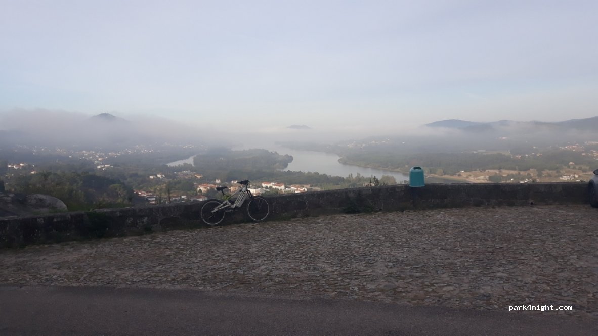 (4920) Vila Nova de Cerveira - Rua do Espírito Santo — foto