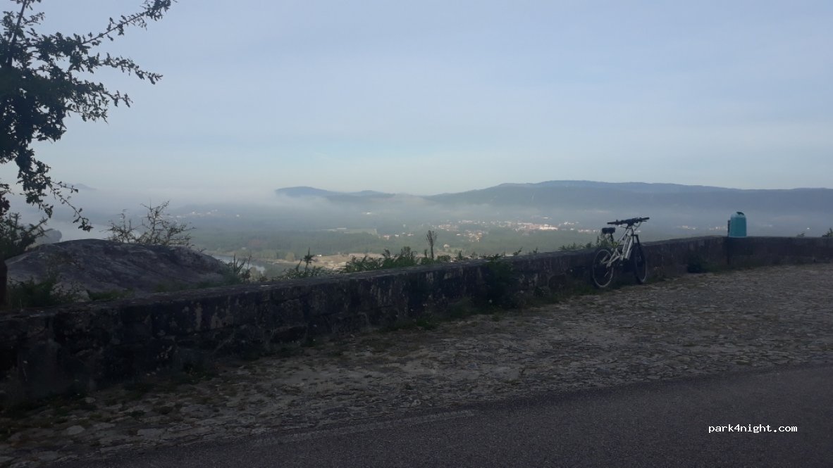 (4920) Vila Nova de Cerveira - Rua do Espírito Santo — foto 2