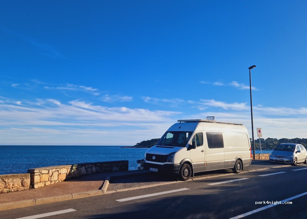 (06160) Antibes - 1692 Boulevard de Bacon — foto