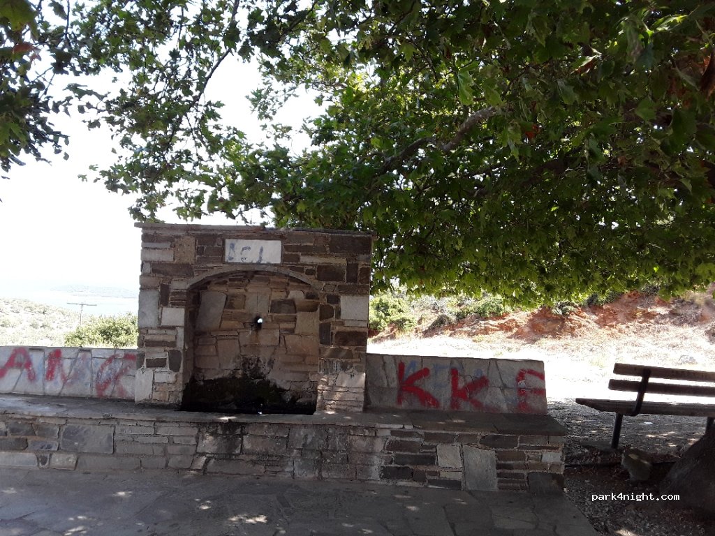 (370 08)  - Eparchiaki Odos Sourpis-Ormou Nion — foto
