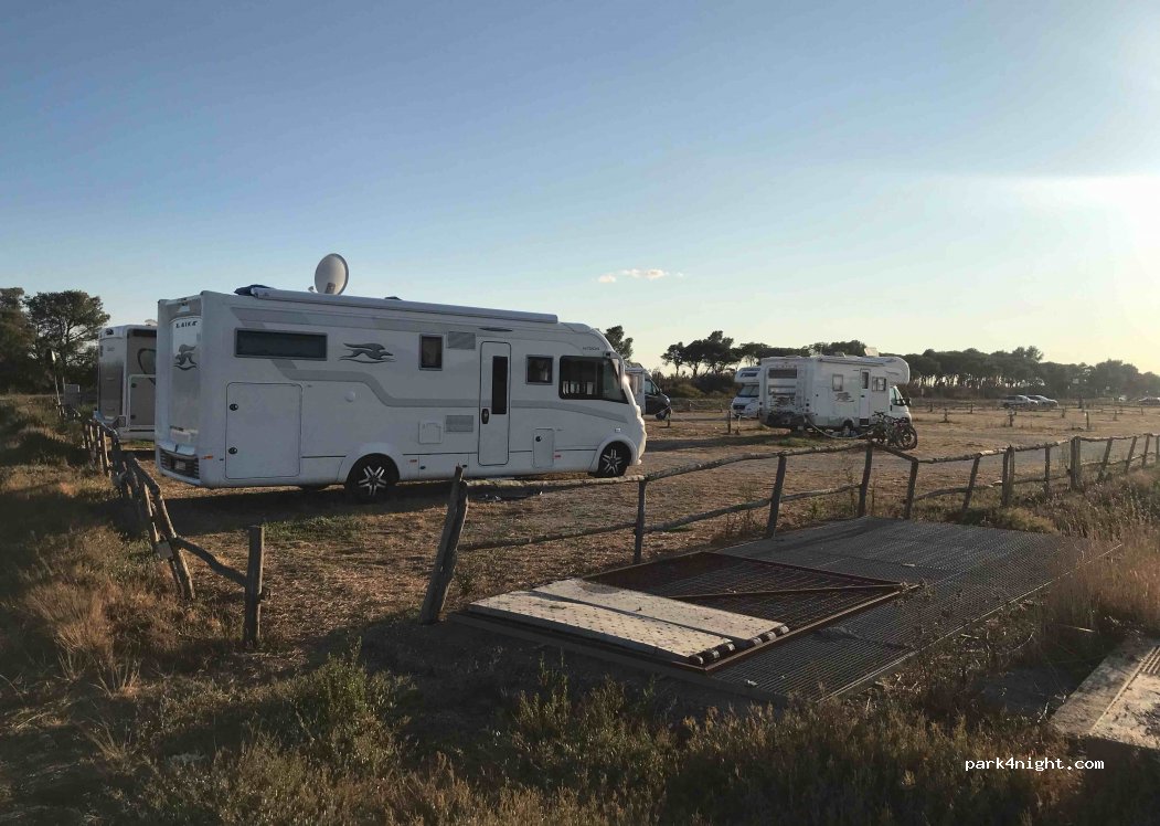 Perelli3 Posteggio Camper — foto 2