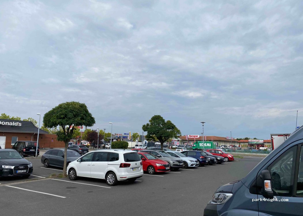 (01156) Dresden - Unnamed Road — foto