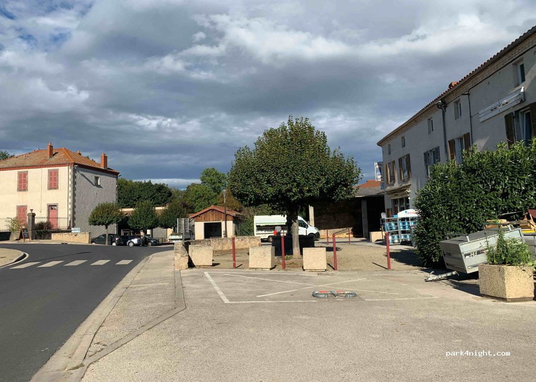 (63500) Saint-Rémy-de-Chargnat - 6 Rue des Remparts — foto 3