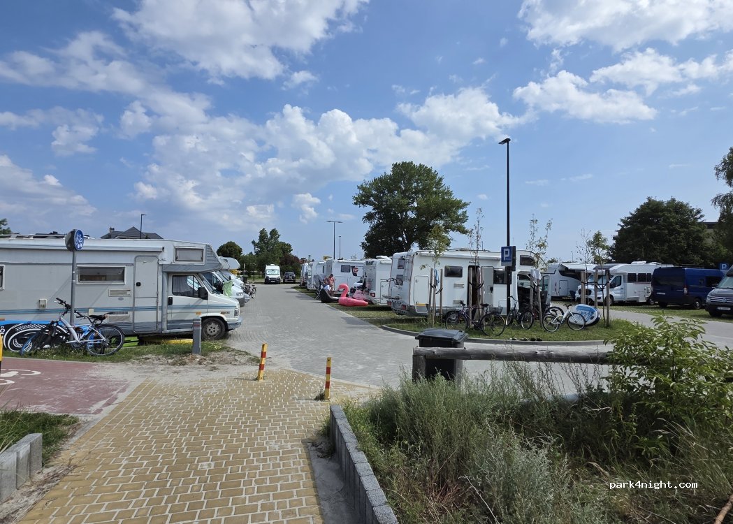 (84-140) Jastarnia - 15 Nad Zatoką — foto 4