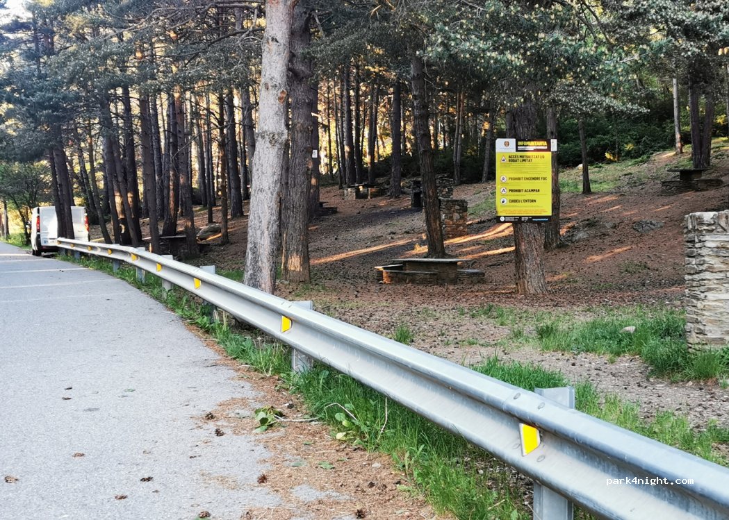(AD600) Sant Julià de Lòria - 676 Carretera de la Rabassa — foto 3