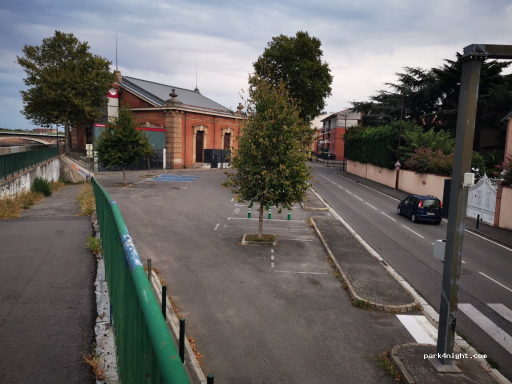 (31300) Toulouse - 1 Avenue du Château d'Eau — foto 2