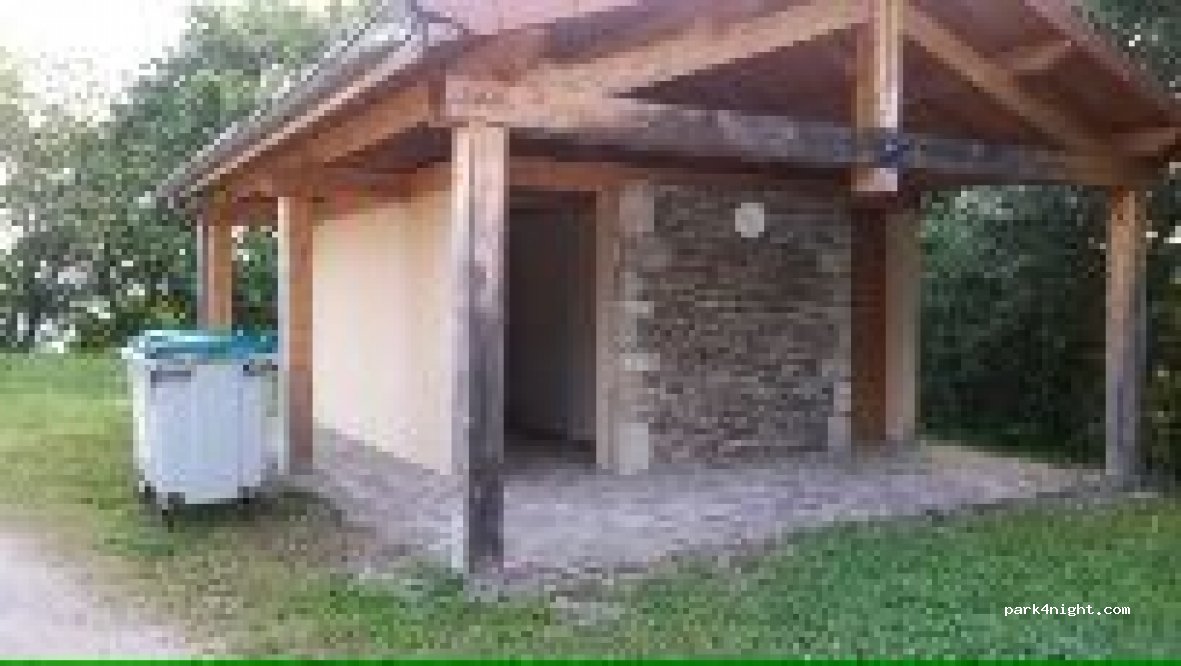 (63440) Saint-Rémy-de-Blot - Blot Rocher — foto 2