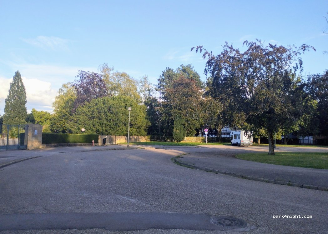 (57100) Thionville - 3 Rue du Cimetière — foto 2