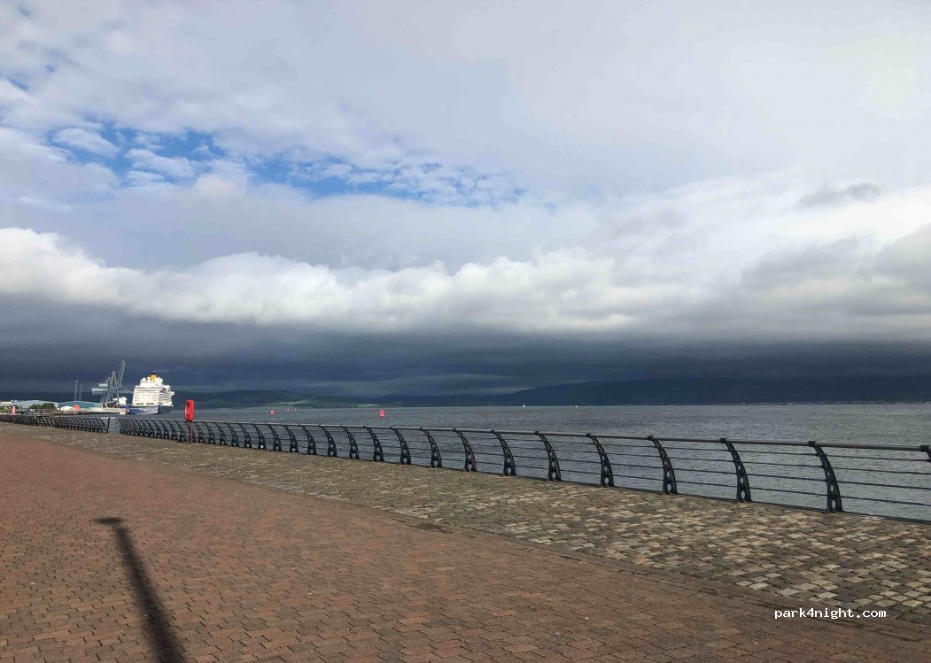 (PA15) Greenock - East India Breast — foto