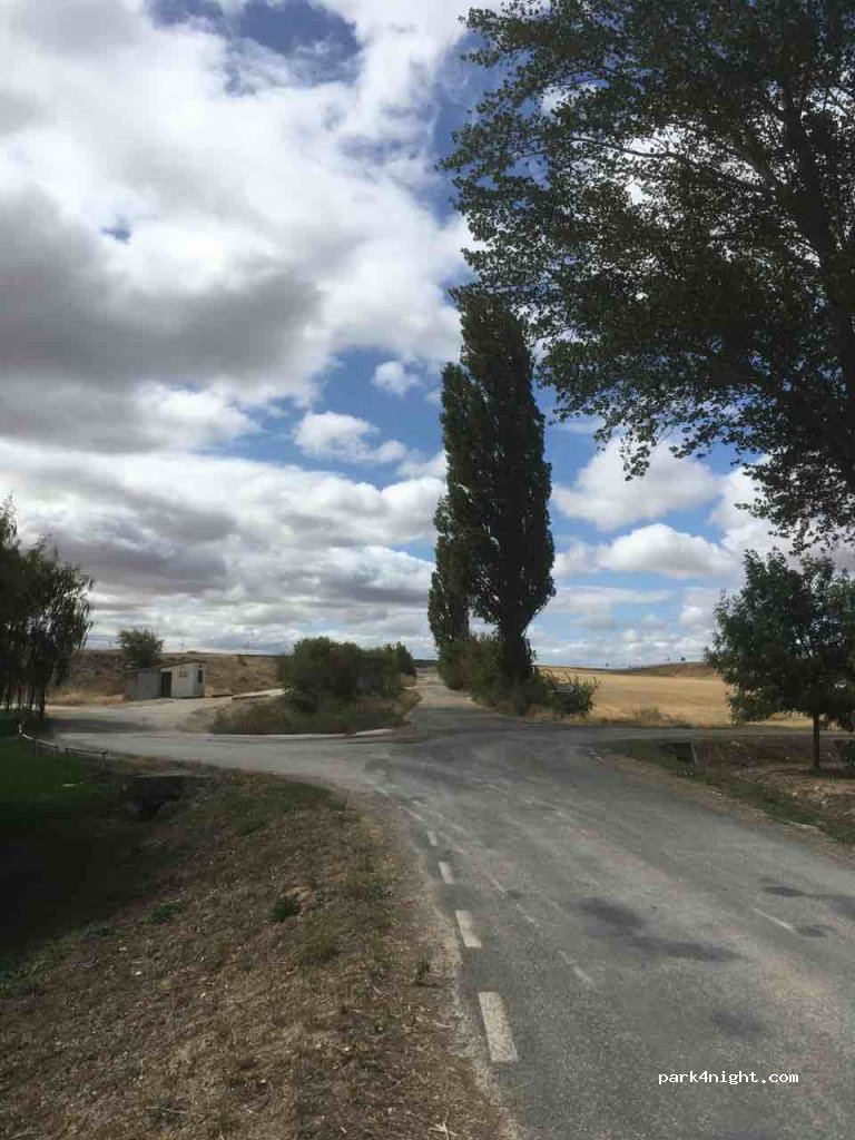 (42216) Adradas - 18 Calle Carretera — foto