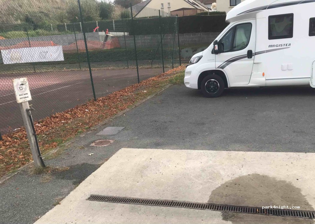 (53500) Ernée - 1 Rue Jean Moulin — foto 3