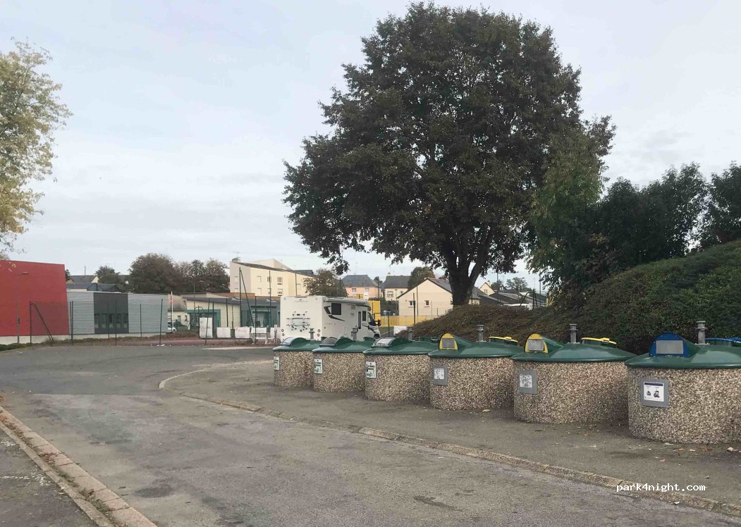 (53500) Ernée - 1 Rue Jean Moulin — foto 4