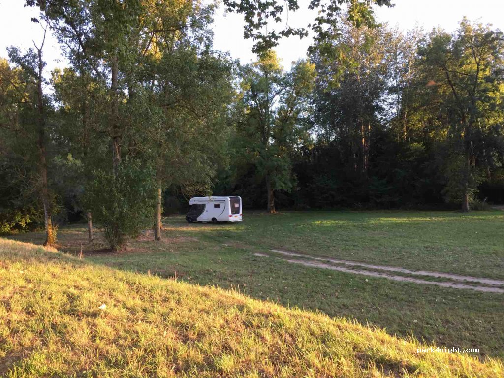 (10240) Brillecourt - 8 Chemin du Bac — foto 2