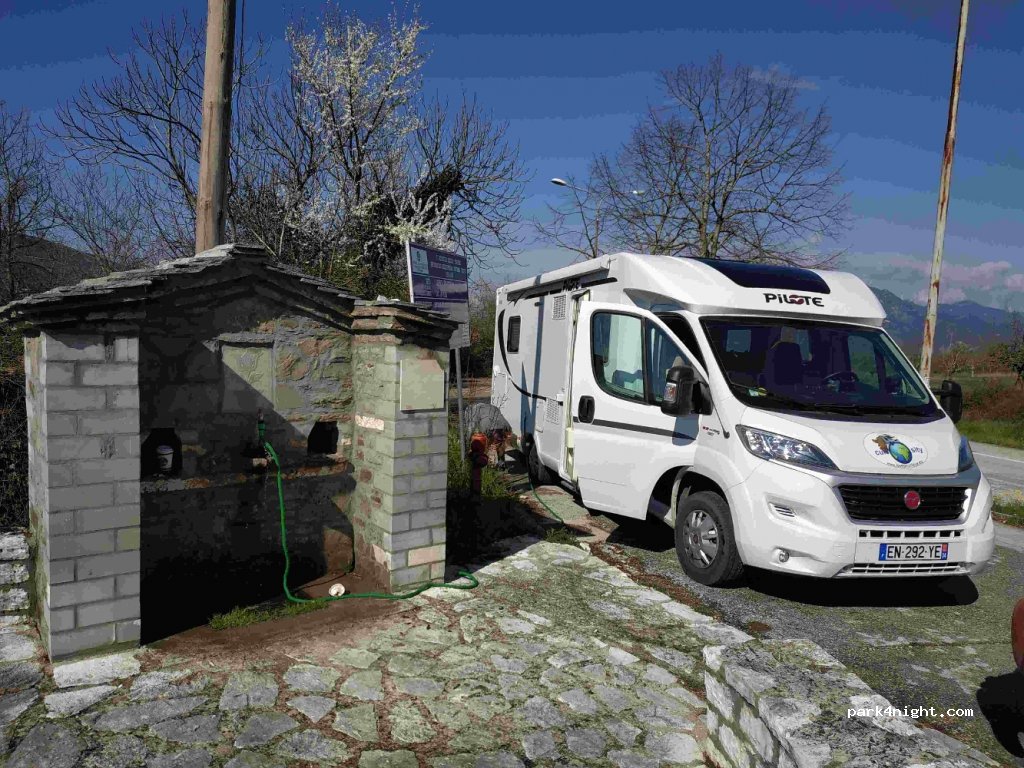 (440 03) Lefkothea - Ethniki Odos Ioanninon Igoumenitsas — foto 2