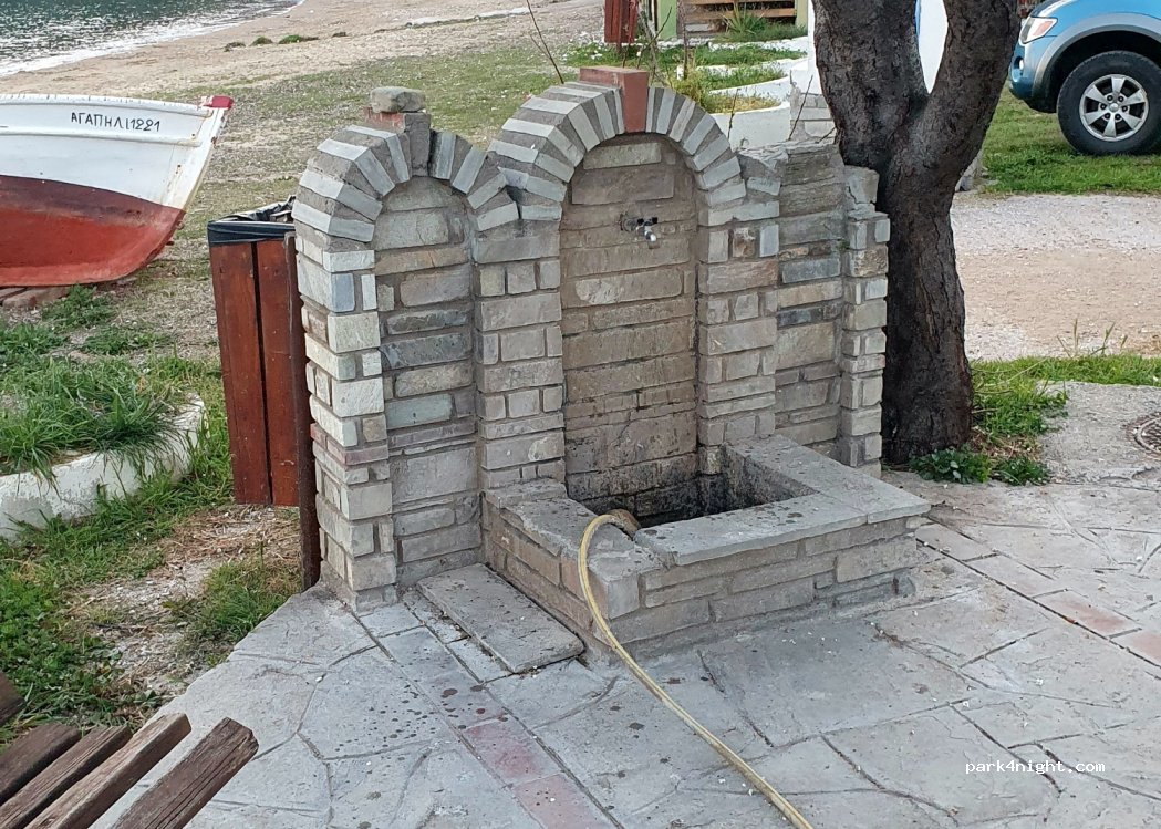 (630 78) Pirgadikia - Unnamed Road — foto