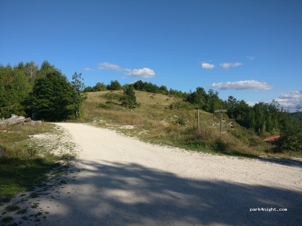 (02020) Marcetelli - Unnamed Road — foto